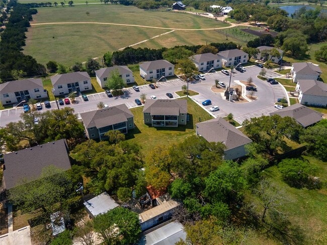 Building Photo - 304 Stubblefield Ln