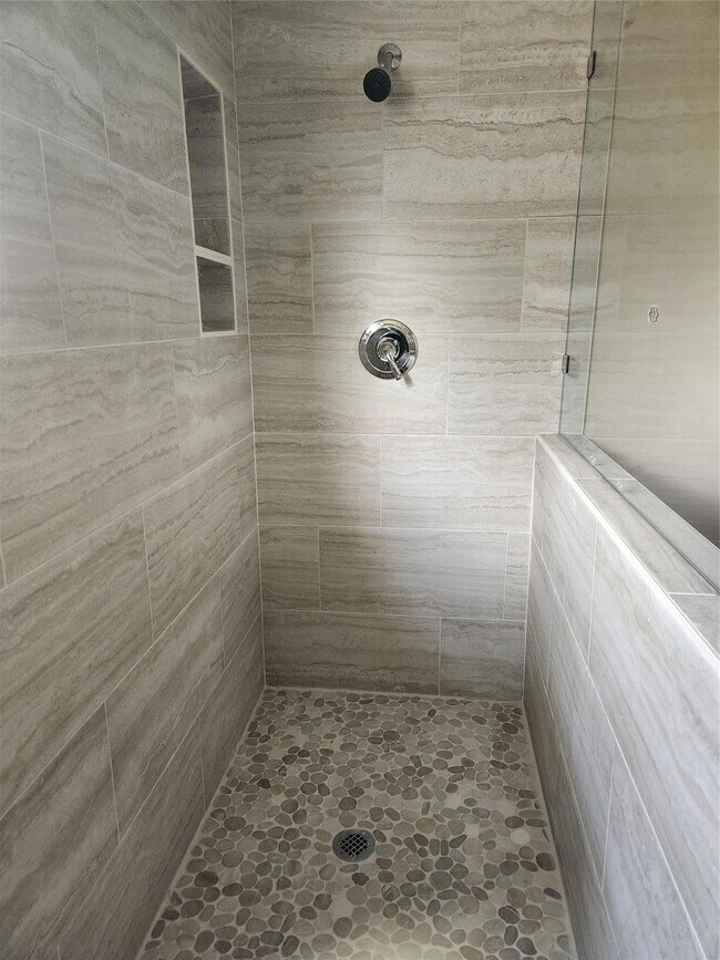Building Photo - 14562 Oak Chase Dr