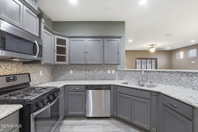 Building Photo - 13539 Doncaster St