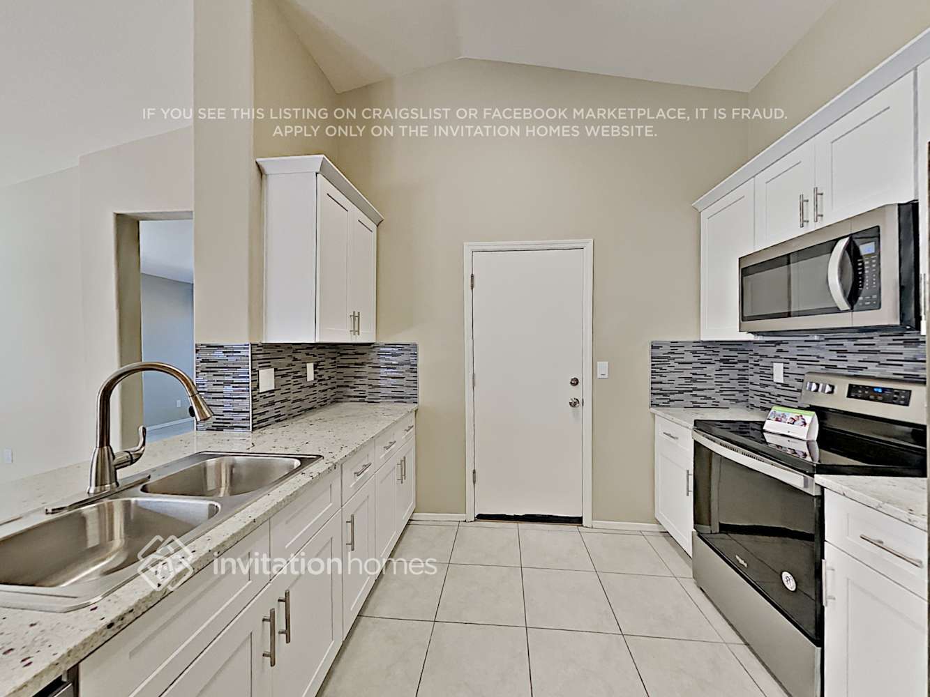 Building Photo - 14632 N 148th Ave