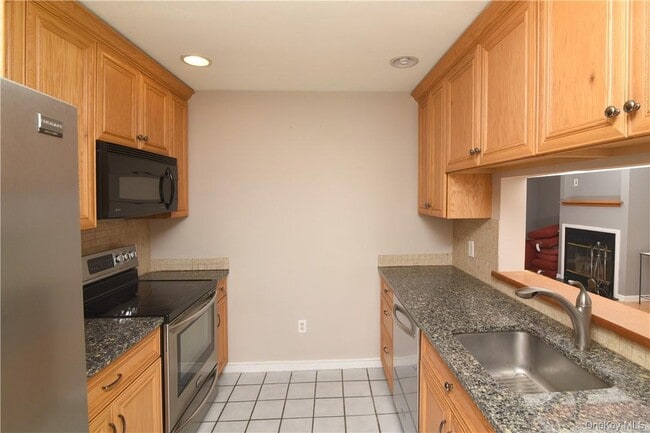 Building Photo - 1403 Eagles Ridge Rd