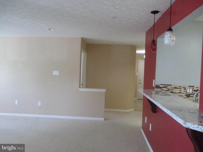 Building Photo - 3018 Hunting Ridge Dr