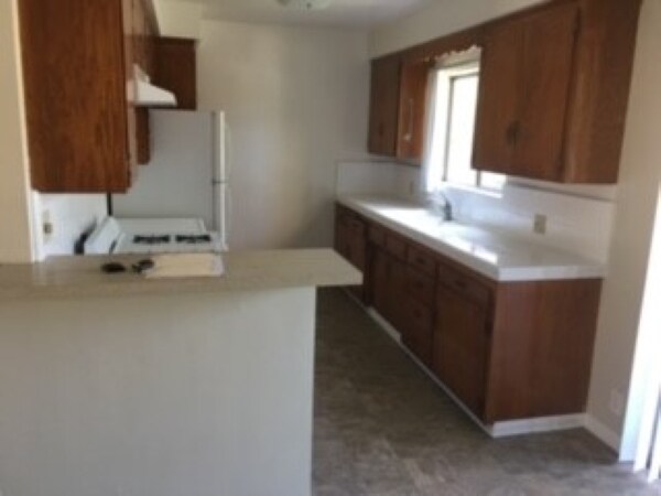 Kitchen - 1327 Berkeley St