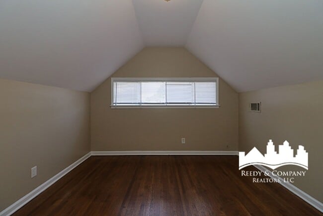 Building Photo - 2010 Tammwood Dr