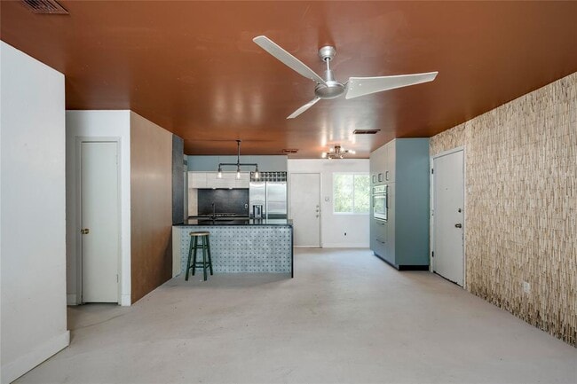 Building Photo - 8408 Romney Rd