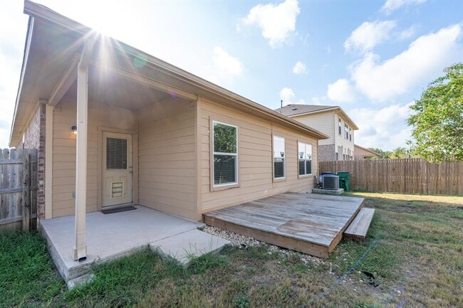 Building Photo - 1407 Brashear Ct