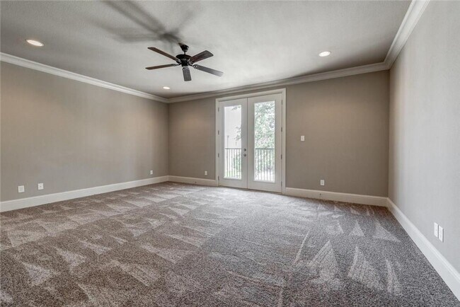 Building Photo - Templeton