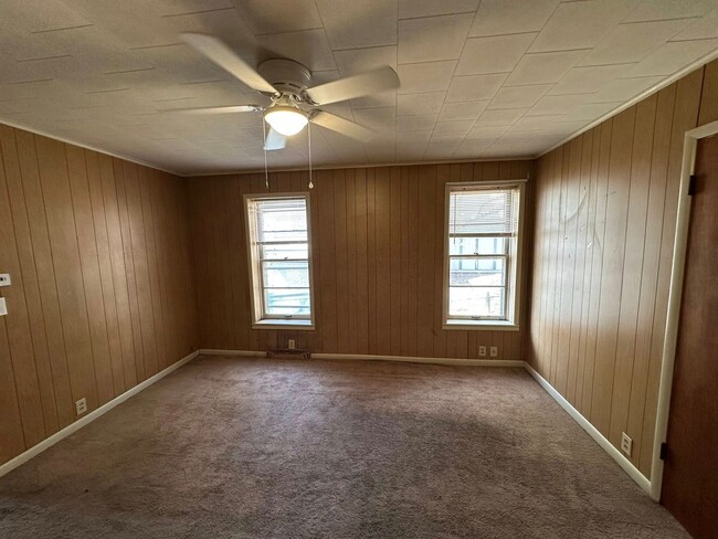 Building Photo - 1701 Broadway