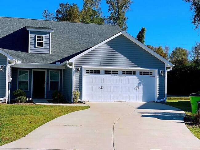 Primary Photo - Townhome in Desirable Croatan Crossing Sub...