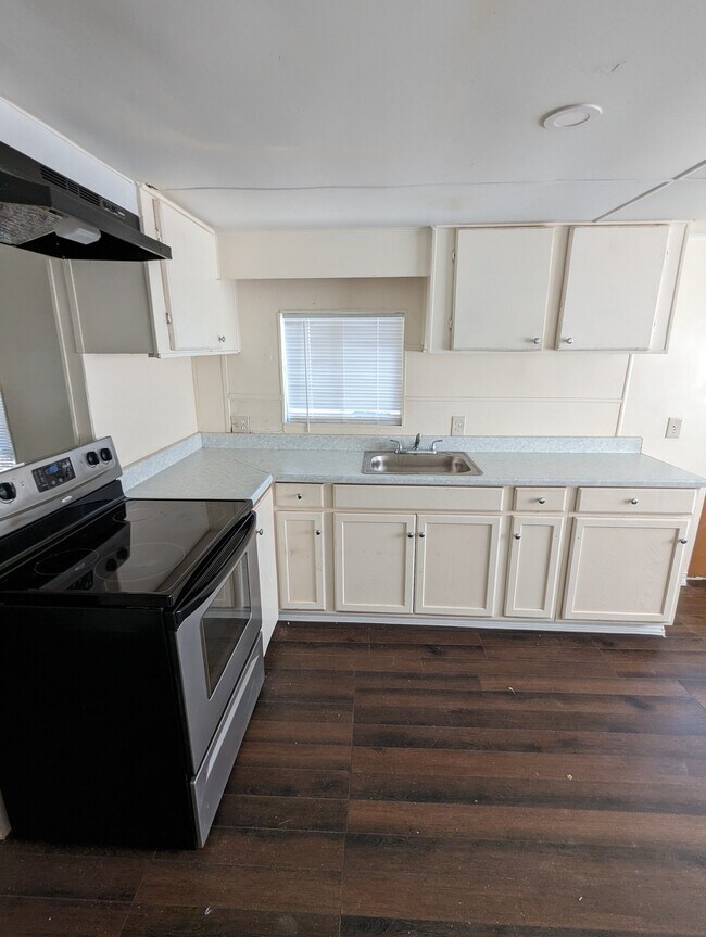 Building Photo - 21442 Coyote Trl