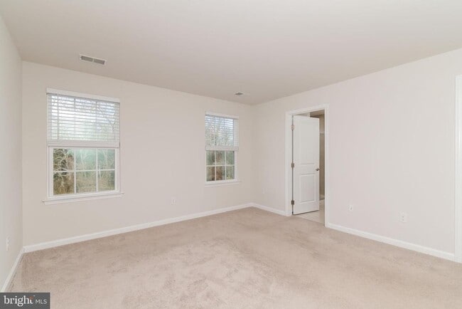 Building Photo - 6 Sparrow Cir