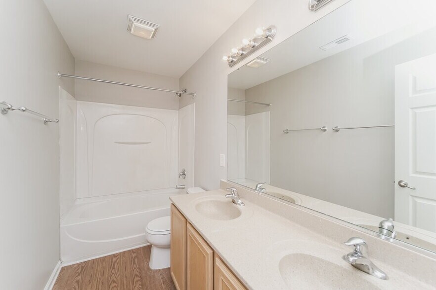 Building Photo - 11421 Callahan Mill Dr