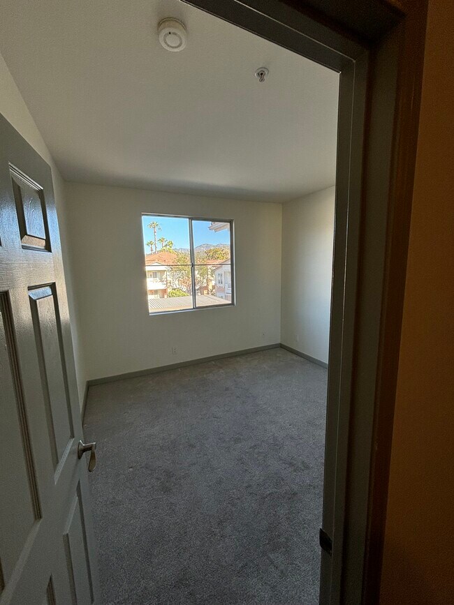 Building Photo - 11442 Via Rancho San Diego