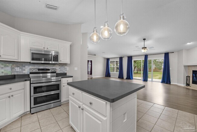Building Photo - 2081 Seagrape Dr