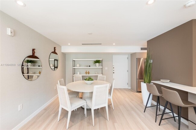 Building Photo - 255 Galen Dr