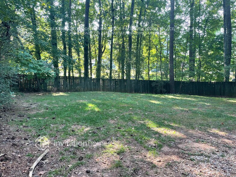 Building Photo - 1495 Chaseway Cir