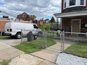 Building Photo - 208 McKinley St