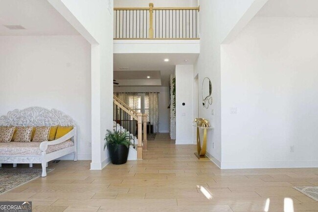 Building Photo - 415 Oakleigh Ave