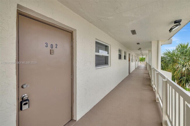 Building Photo - 6800 Royal Palm Blvd