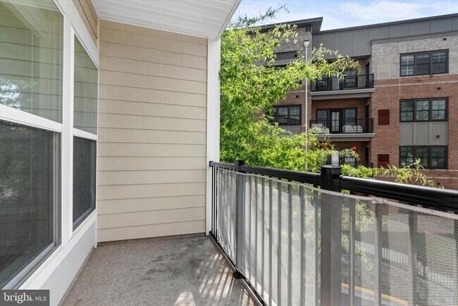 Building Photo - 3073 Rittenhouse Cir