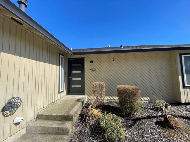 Building Photo - 12956 SE 126th Ave