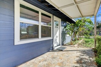 Building Photo - 2534 Roy Cir