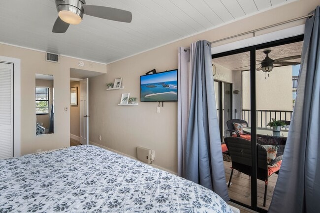 Building Photo - Beautiful 2 Bedroom with a Bay View-Anglers Cove-AVAILABLE FOR ANNUAL TENANT- May 1-2026