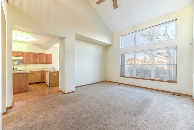 Building Photo - 1623 S Candlestick Way