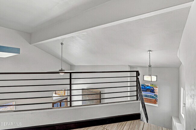 Building Photo - 12744 Midland Ct