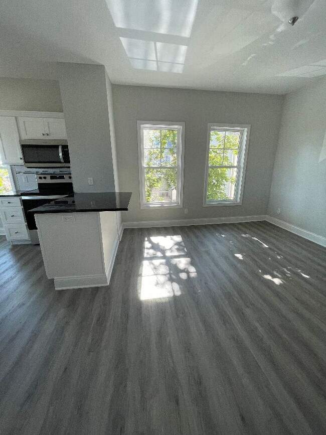 living area - 289 Coram Ave