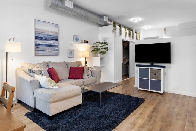 Building Photo - April Move-in Special $500 off Rent - Downtown Cortez Hill Junior Studio | Pool, Parking & Modern...