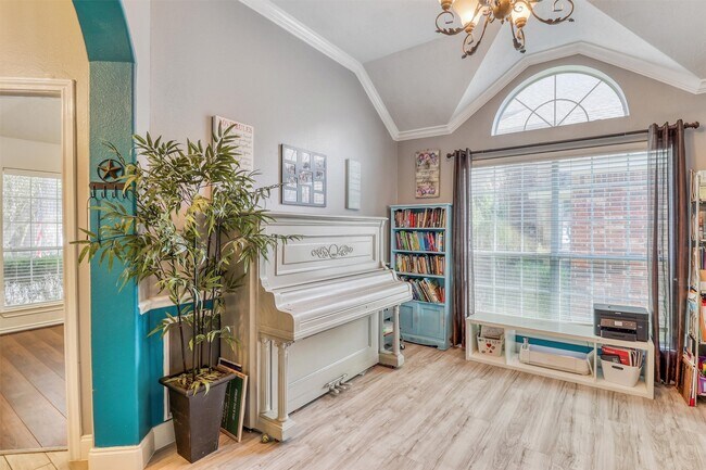 Building Photo - 506 Taskwood Dr