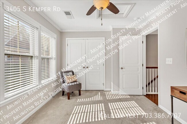 Building Photo - 3405 S Kemper Rd