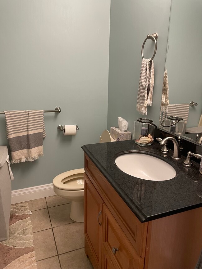 Bathroom #1 - 20 Princeton St