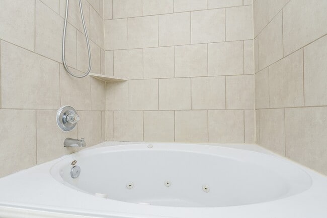 Building Photo - 29323 Hickory Terrace Dr