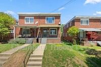 Building Photo - 716 Crittenden St NE