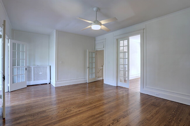 Building Photo - 3BD/1BA: Stunning Duplex in Baltimore City