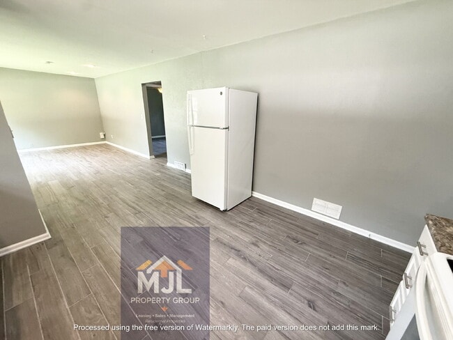 Building Photo - Updated 2 Bedroom/ 1 Bath Home in Belton *READY NOW*