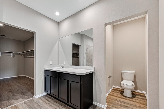 Building Photo - 14529 Lily Plns Dr
