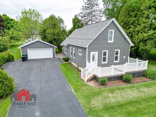 Building Photo - 1115 Cardinal Ln