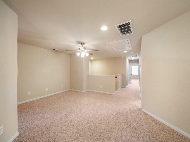 Building Photo - 1235 Glenwood Canyon Ln