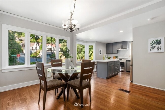 Building Photo - Spacious Montlake Rental with Stunning Vie...