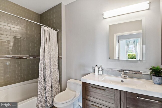 Building Photo - 1201 East-West Hwy