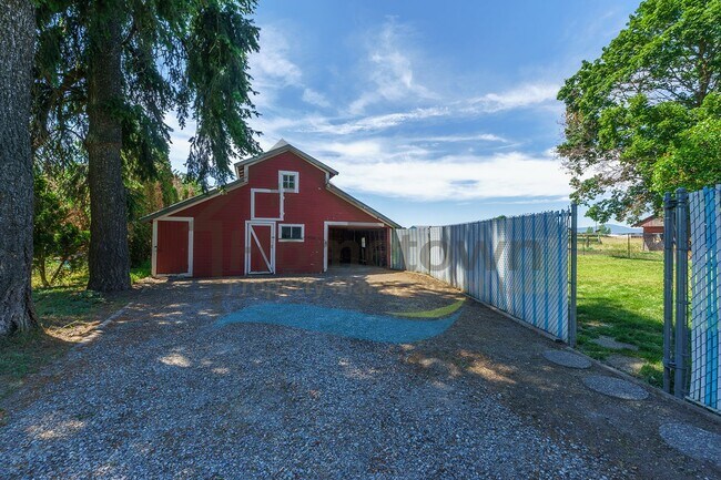Building Photo - 9811 N Ramsey Rd