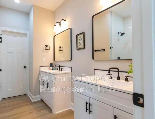 Building Photo - 99 St Matthews Rd