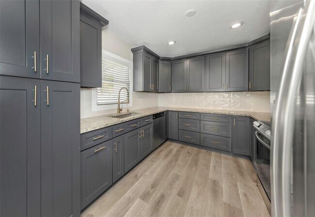 Building Photo - 4030 Fieldgreen Pl