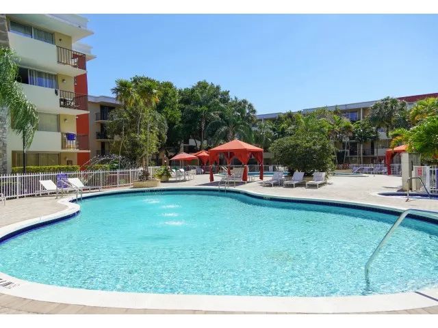 Building Photo - 9375 SW 77th Ave