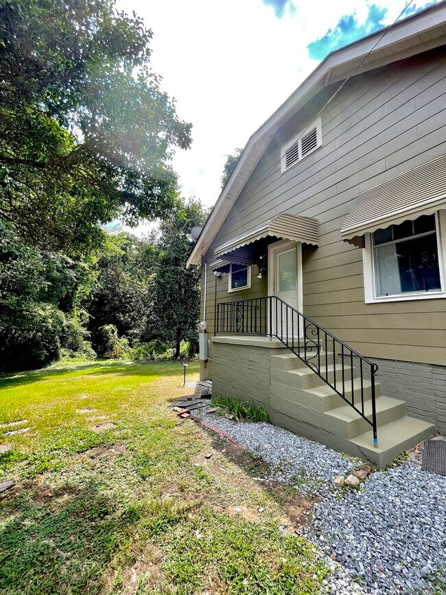 Building Photo - 211 North St