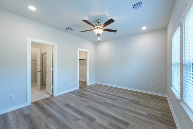 Building Photo - 8626 Blueberry Ash St