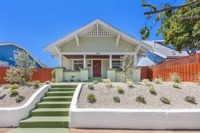 Building Photo - 407 Benton Wy